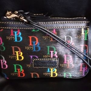 Large multi wristlet